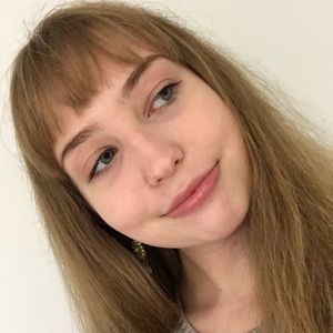 Meet your Posher, Clara